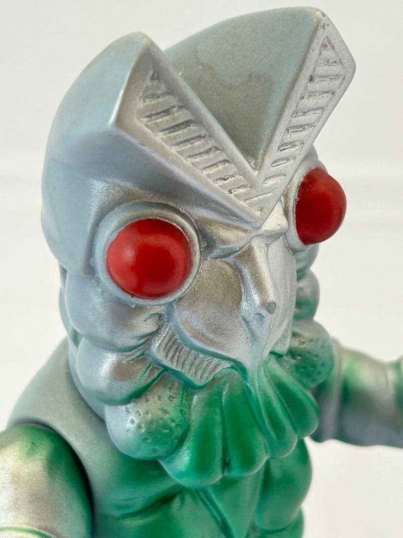 バルタン星人　ウルトラマン 怪獣 フィギュアマルサン　ブルマァク復刻　バンダイ