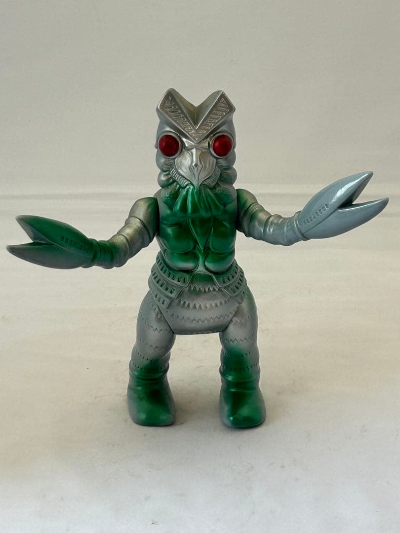 バルタン星人　ウルトラマン 怪獣 フィギュアマルサン　ブルマァク復刻　バンダイ
