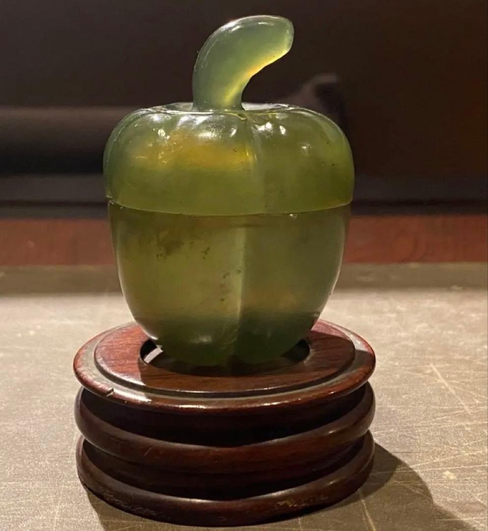 ヴィンテージ・古翡翠・青林檎/ピーマン・唐木鑑賞台付　２点セット　レア