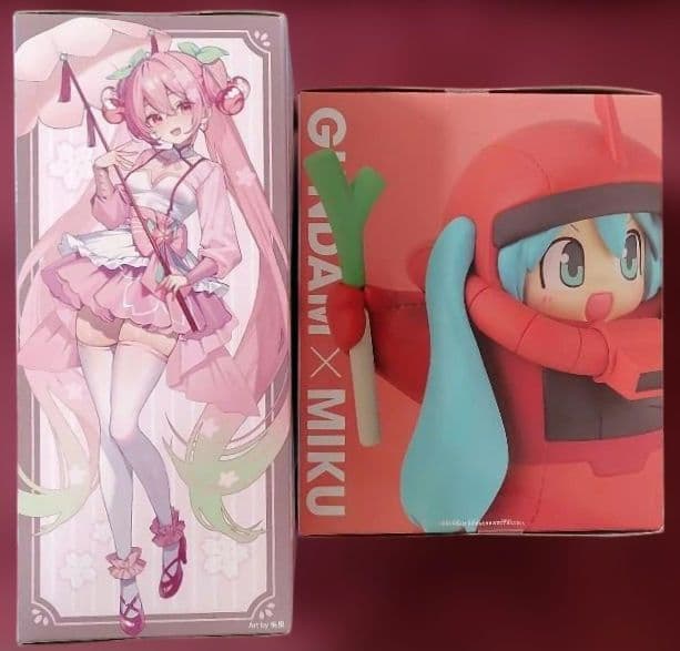 桜ミク、初音ミク、ガンダム45周年、シャアザクぐるみ、フィギュア、