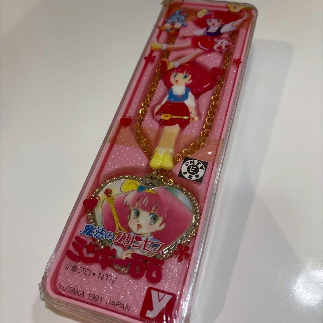 魔法のプリンセス　ミンキーモモ　バッジ　ペンダント　ケース　激レア　平成レトロ