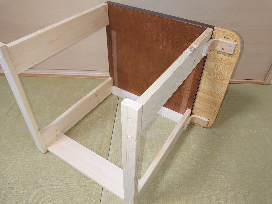 【累積176台目】パチスロを置く台（1台用シンプルスタンド）★右側に棚板付き①