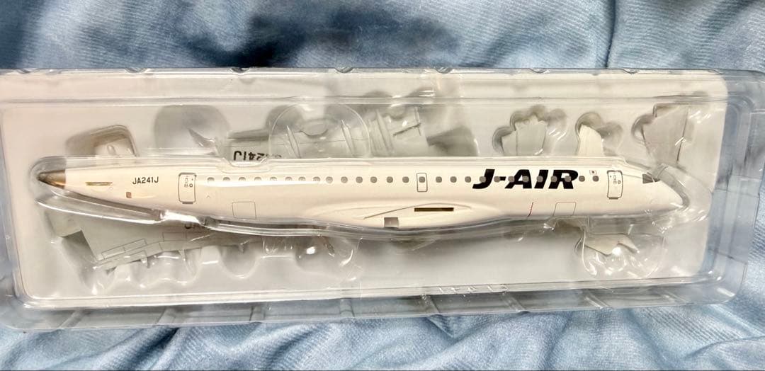 エンブラエル 190 J-AIR 1/200 EMBRAER 190 JAL