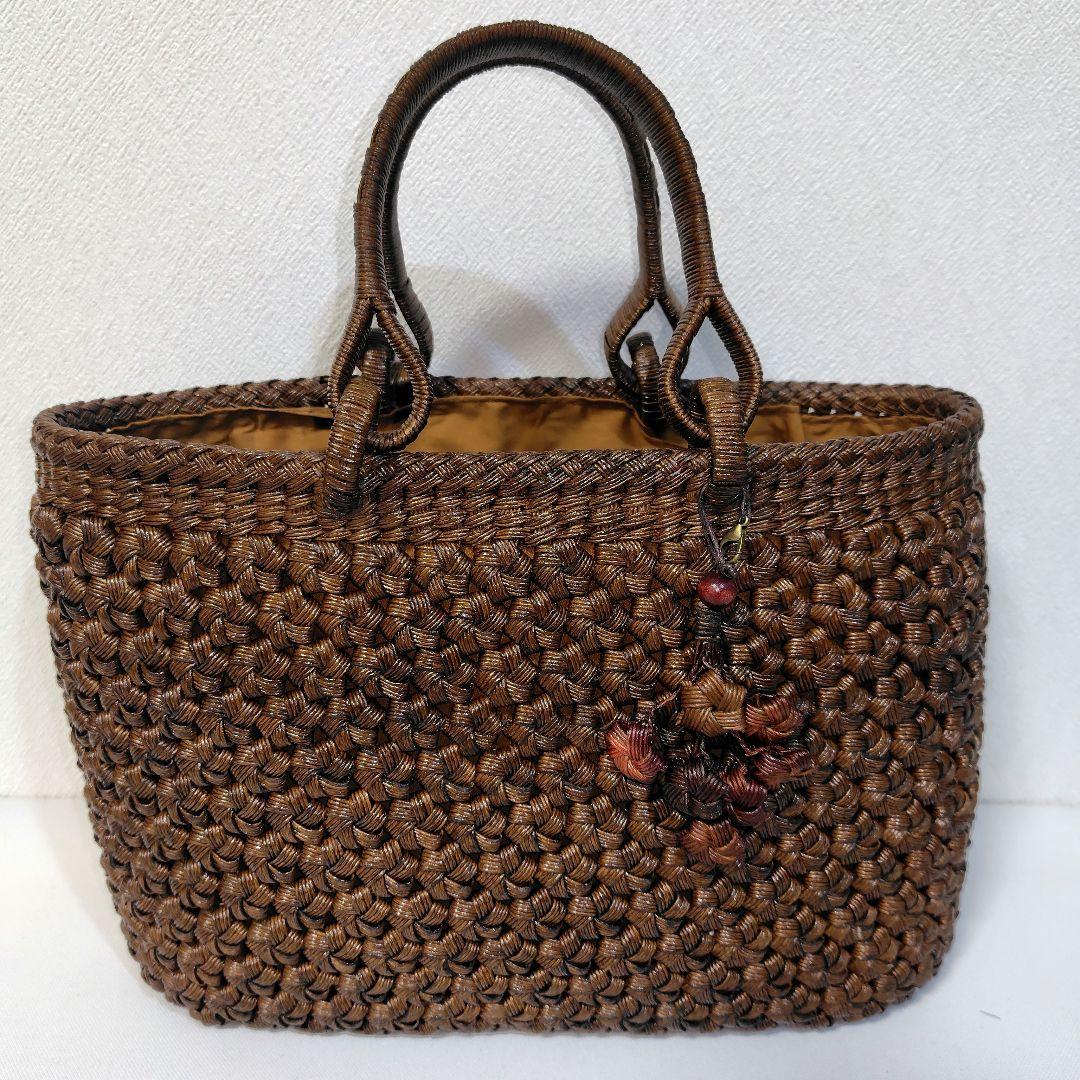 クラフトで作った山葡萄風かごバッグ