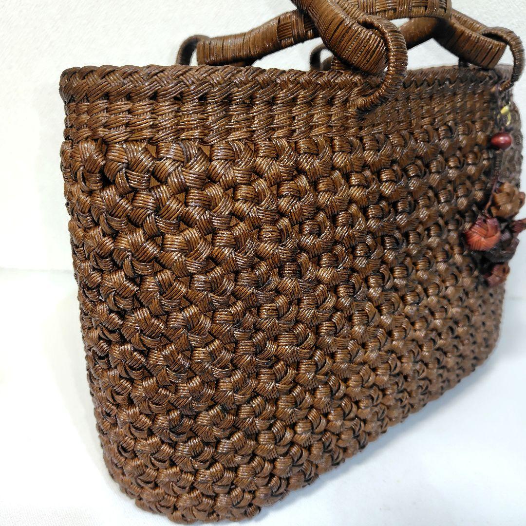 クラフトで作った山葡萄風かごバッグ