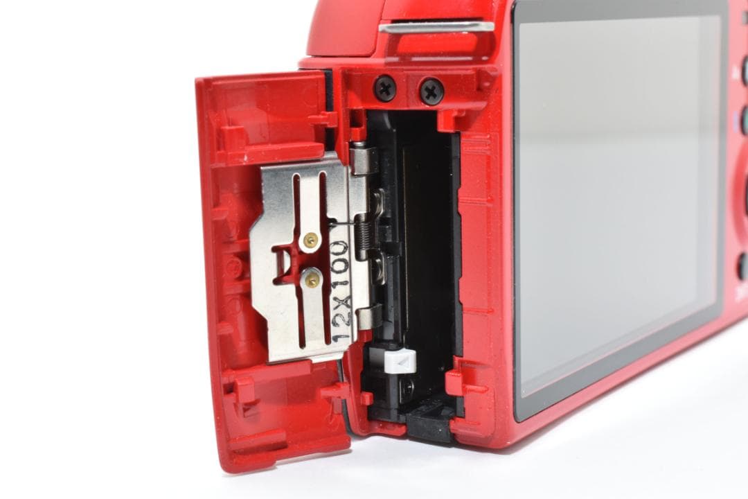 美品 ペンタックス Q10 ミラーレスデジタルカメラボディ レッド Pentax