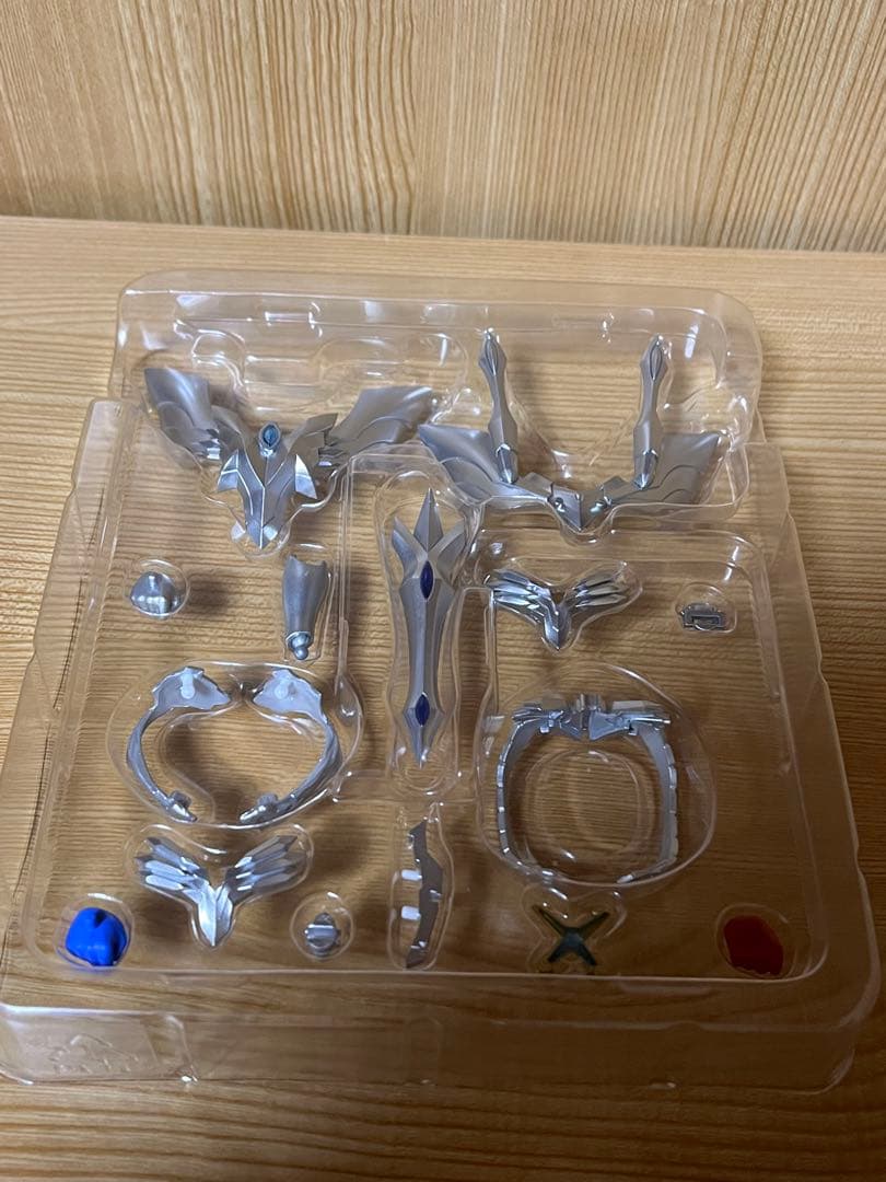 バンダイ S.H.Figuartsウルティメイトシャイニングウルトラマンゼロ