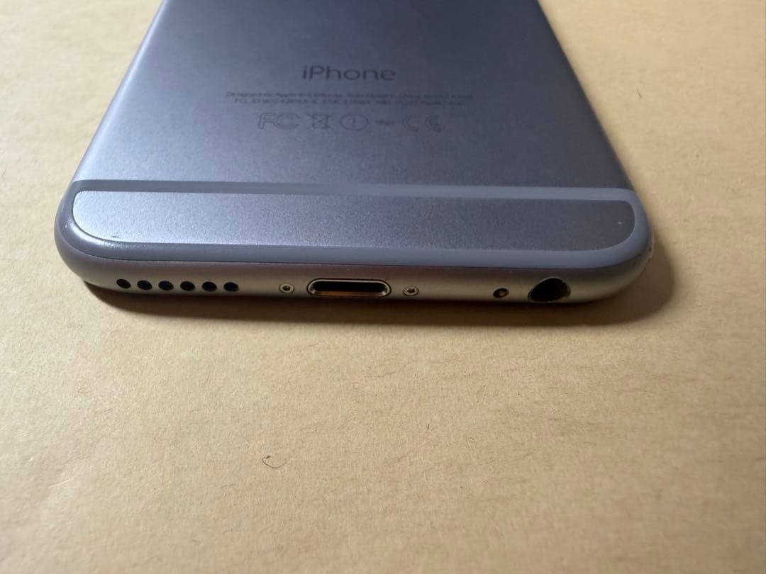 良好iPhone 6 128GB スペースグレイ