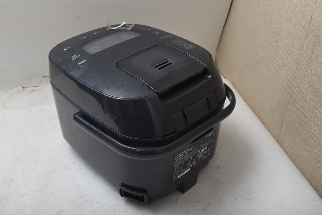 アイリスオーヤマ炊飯器　ME10型　10合炊き　1 升炊き　RC-ME10-B