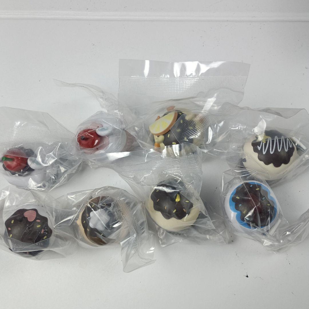 ちいかわ チョコカップケーキフィギュア (全7種プラス+イチゴカップ)