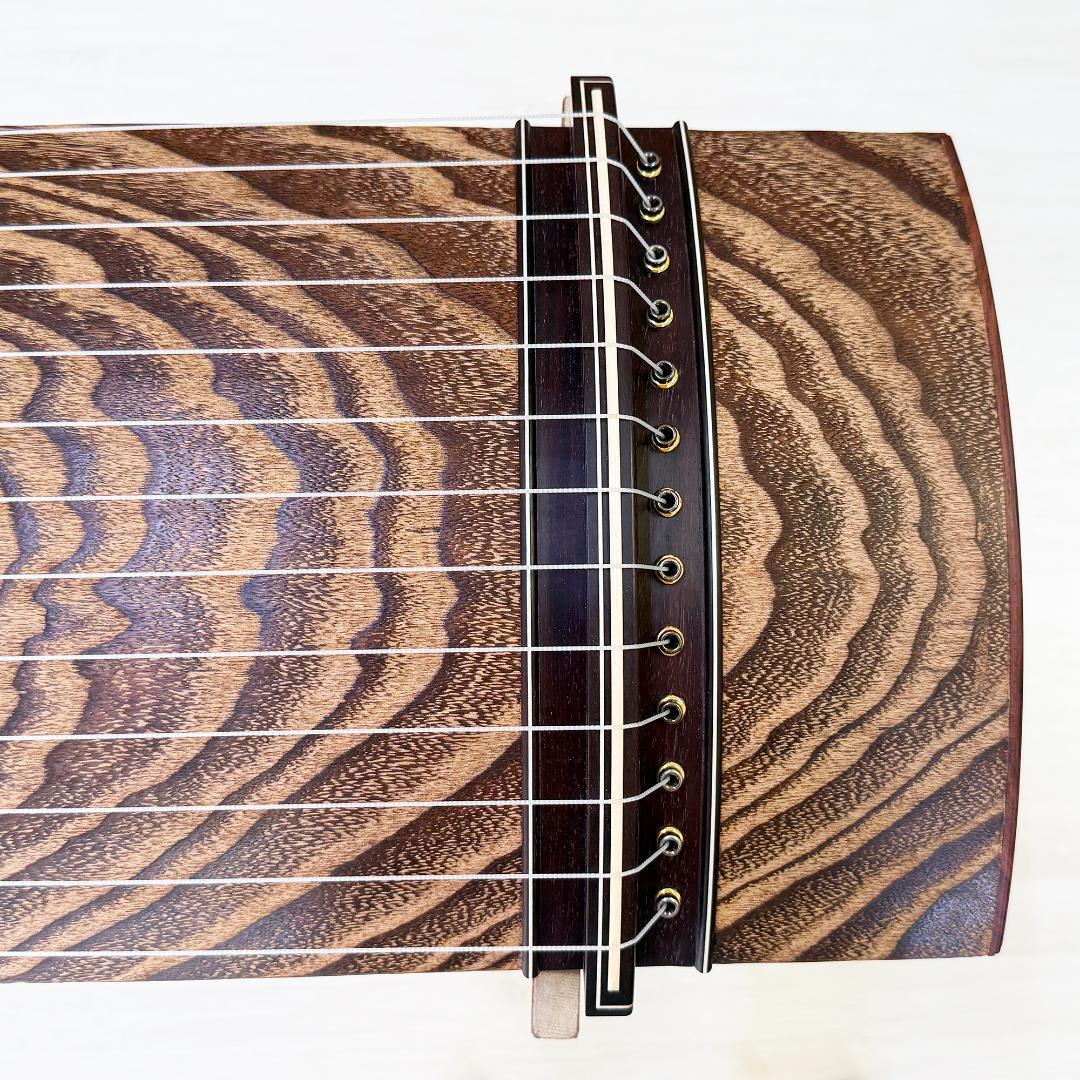 ユキ　最高級 琴 13弦 綾杉彫り 山有 山田流 舟一刀 玉緑包み柏葉