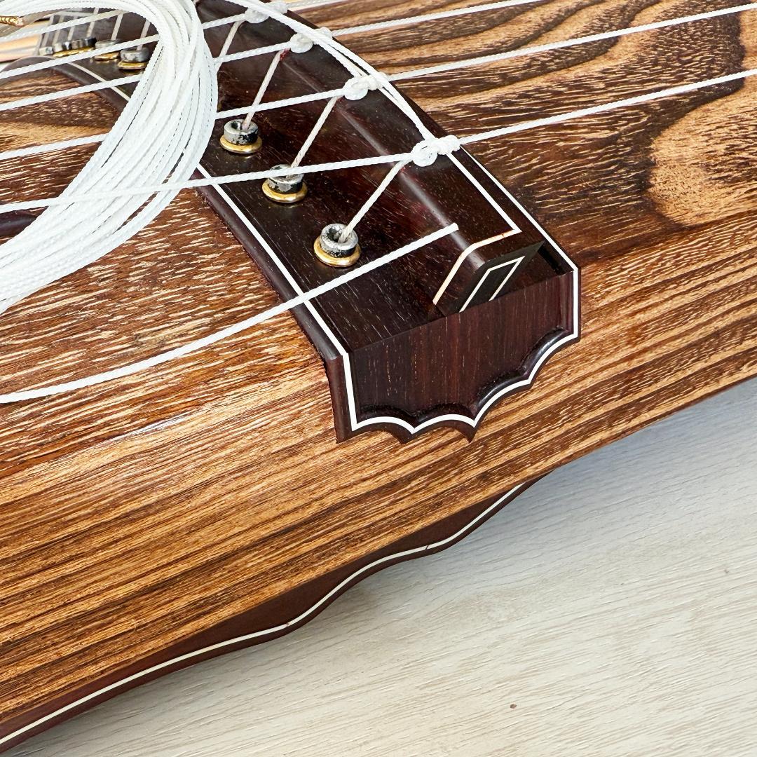 ユキ　最高級 琴 13弦 綾杉彫り 山有 山田流 舟一刀 玉緑包み柏葉