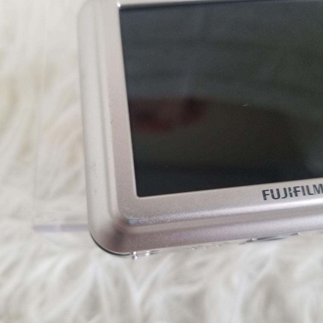 FUJIFILM FinePixA100フジフィルム／コンパクトデジタルカメラ