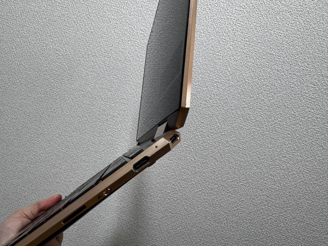 希少品：HP Spectre x360 Convertible 13-aw 本体