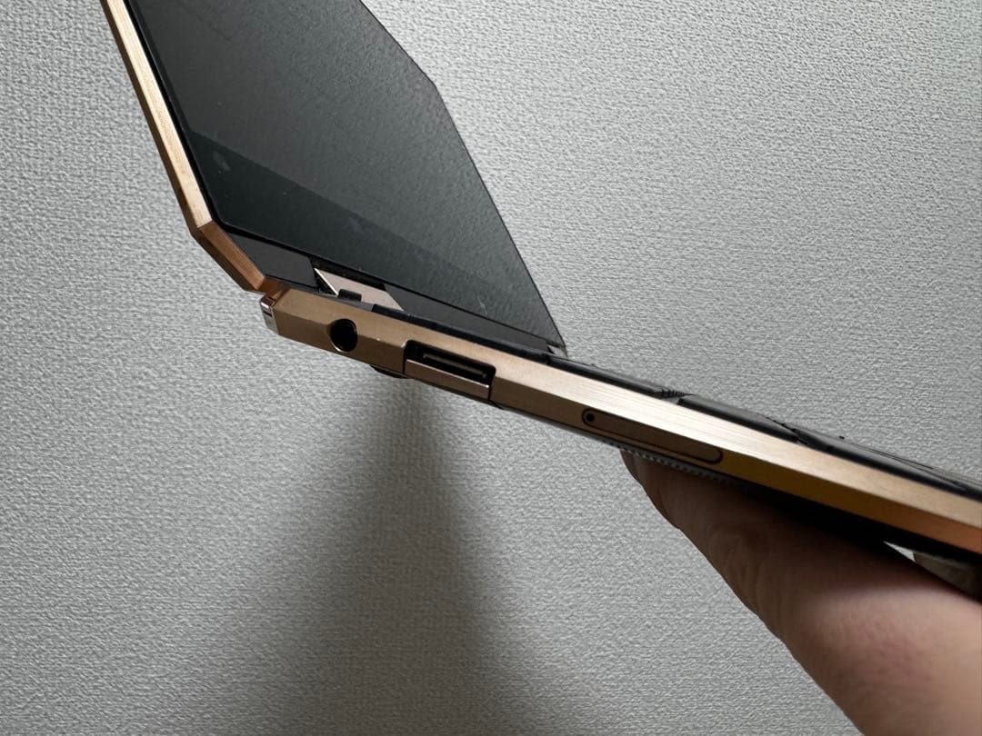 希少品：HP Spectre x360 Convertible 13-aw 本体