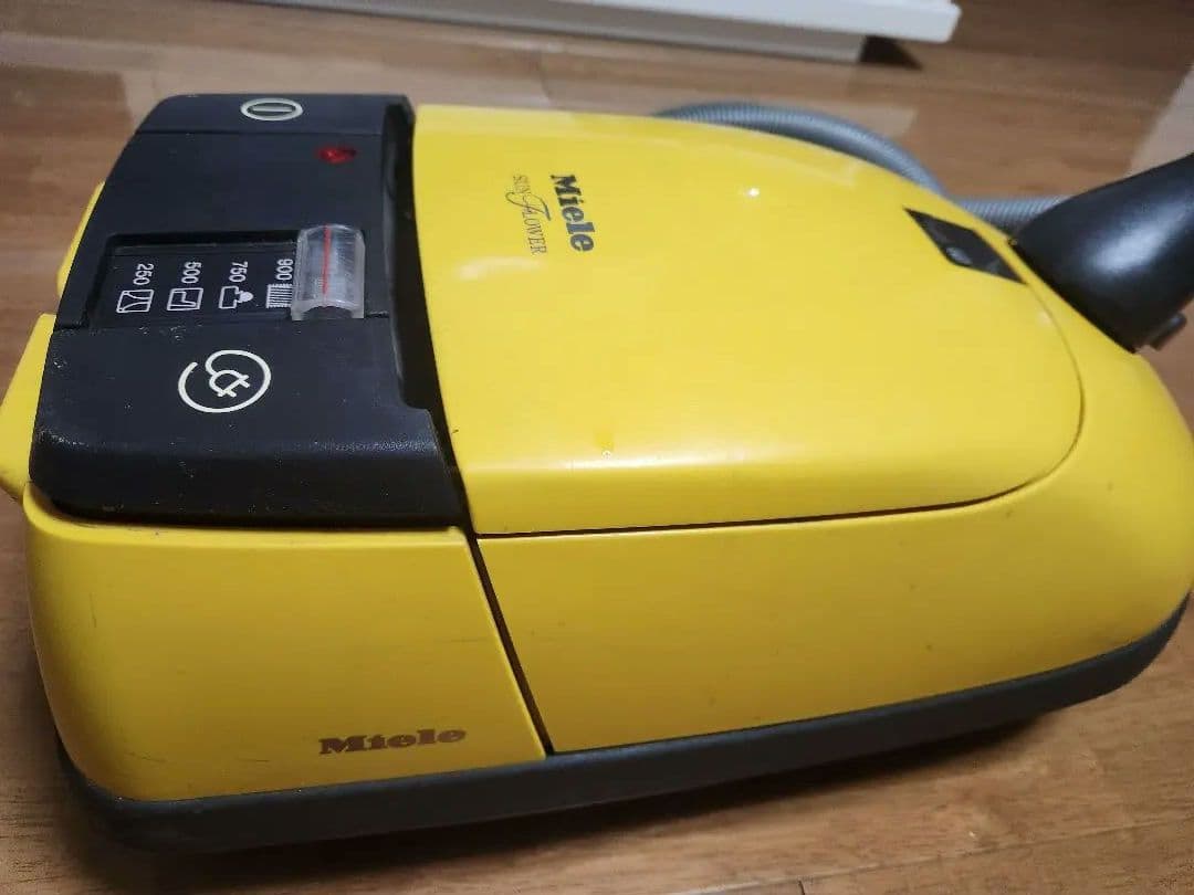 Miele 掃除機(キャニスター)本体再お値下げ‼️