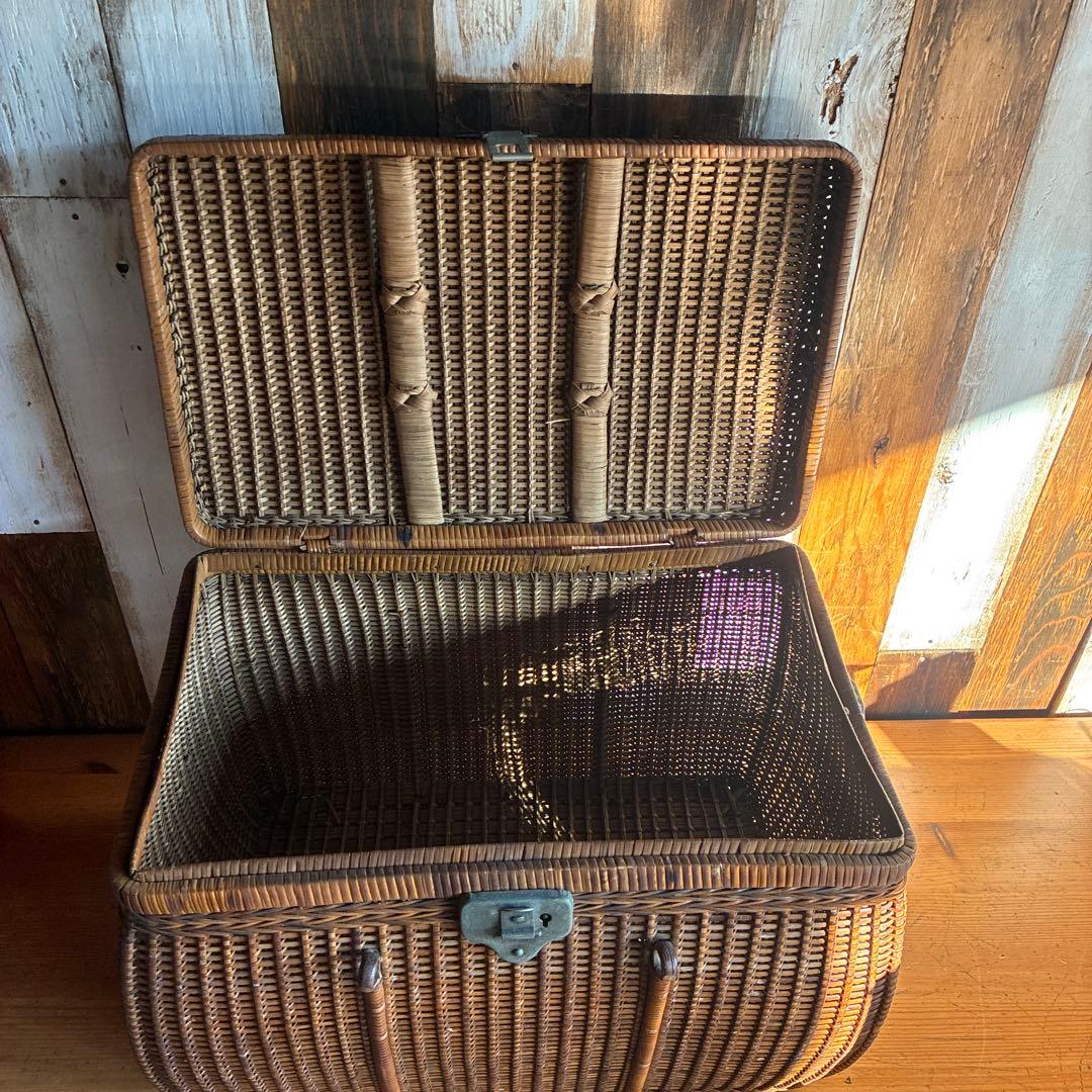 ラタン 蓋付きバスケット