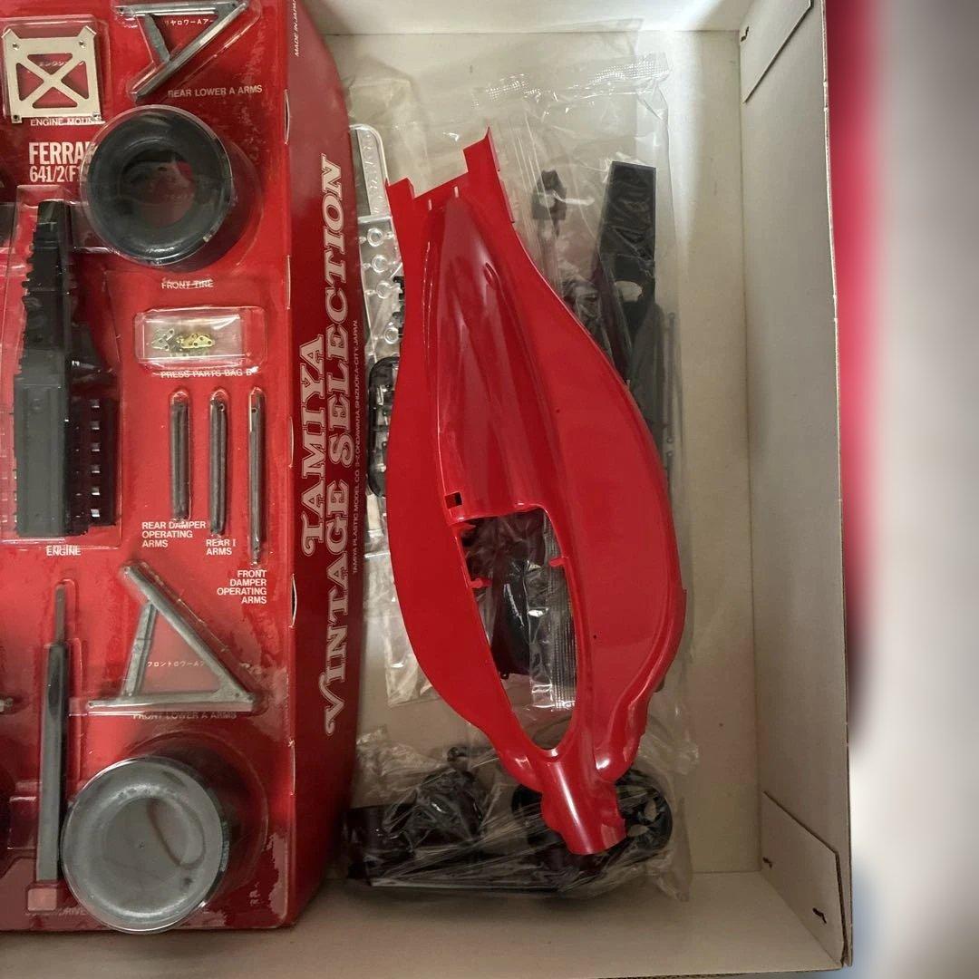 Tamiya Ferrari 641/2 (F190) 1/12スケール