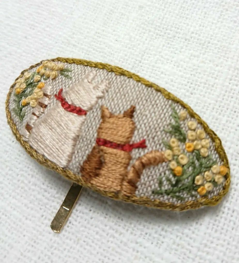 ポニーフック「猫とミモザ」手刺繍