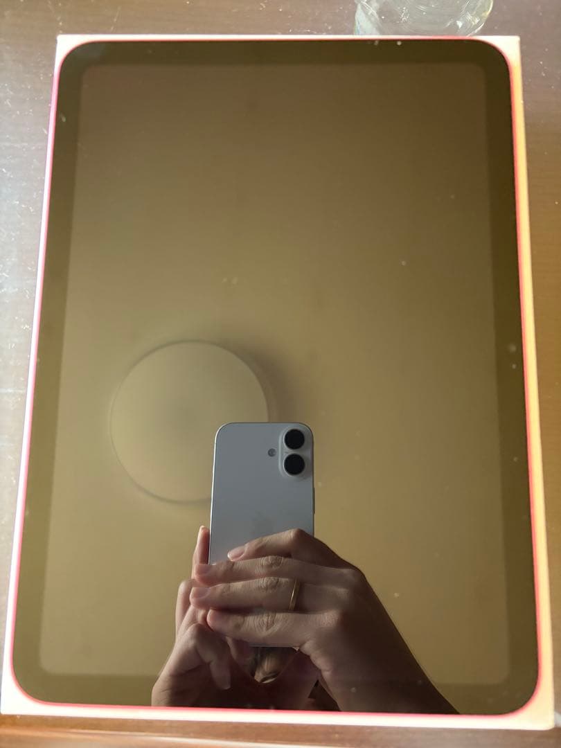 レッド iPad 本体