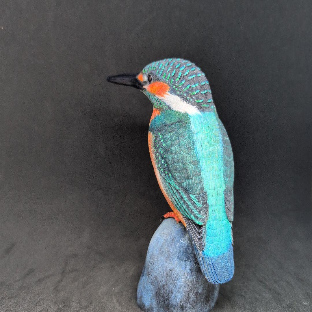 人気　カワセミの木製彫刻 約15cm 　 木彫りの野鳥　 バードカービング