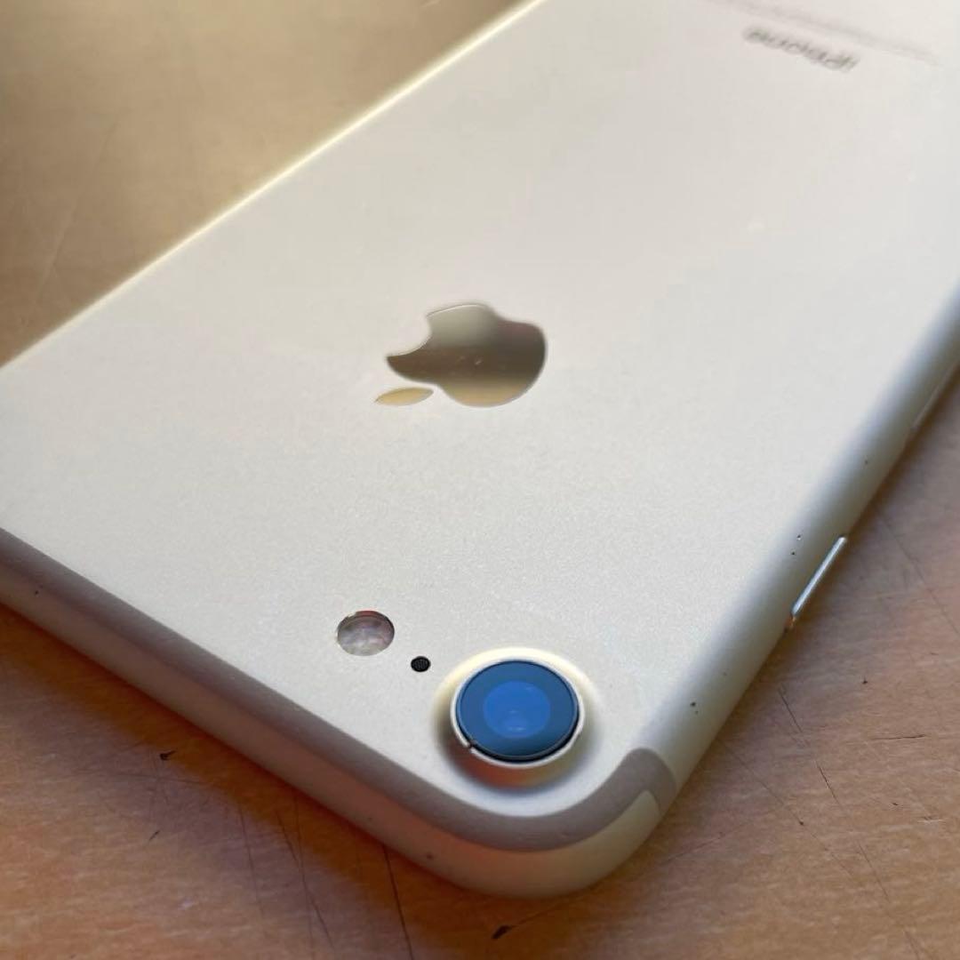 iPhone 7 シルバー　32GB A1779 美品　バッテリー80%