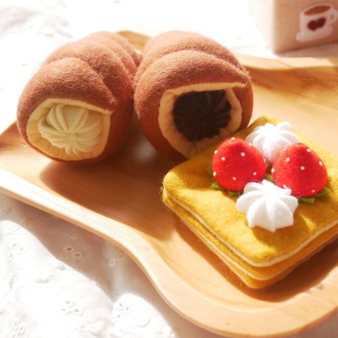 【サンプルページ　No.25】フェルトままごと　スイーツパン