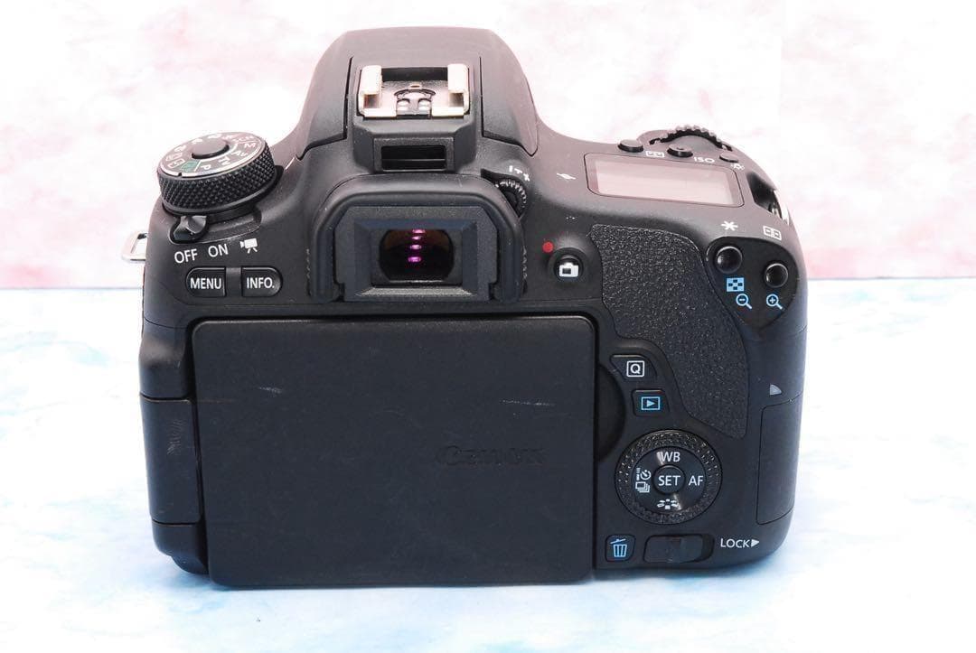 Wi-Fi搭載☆Canon EOS 8000D☆Wレンズ☆一眼レフカメラ