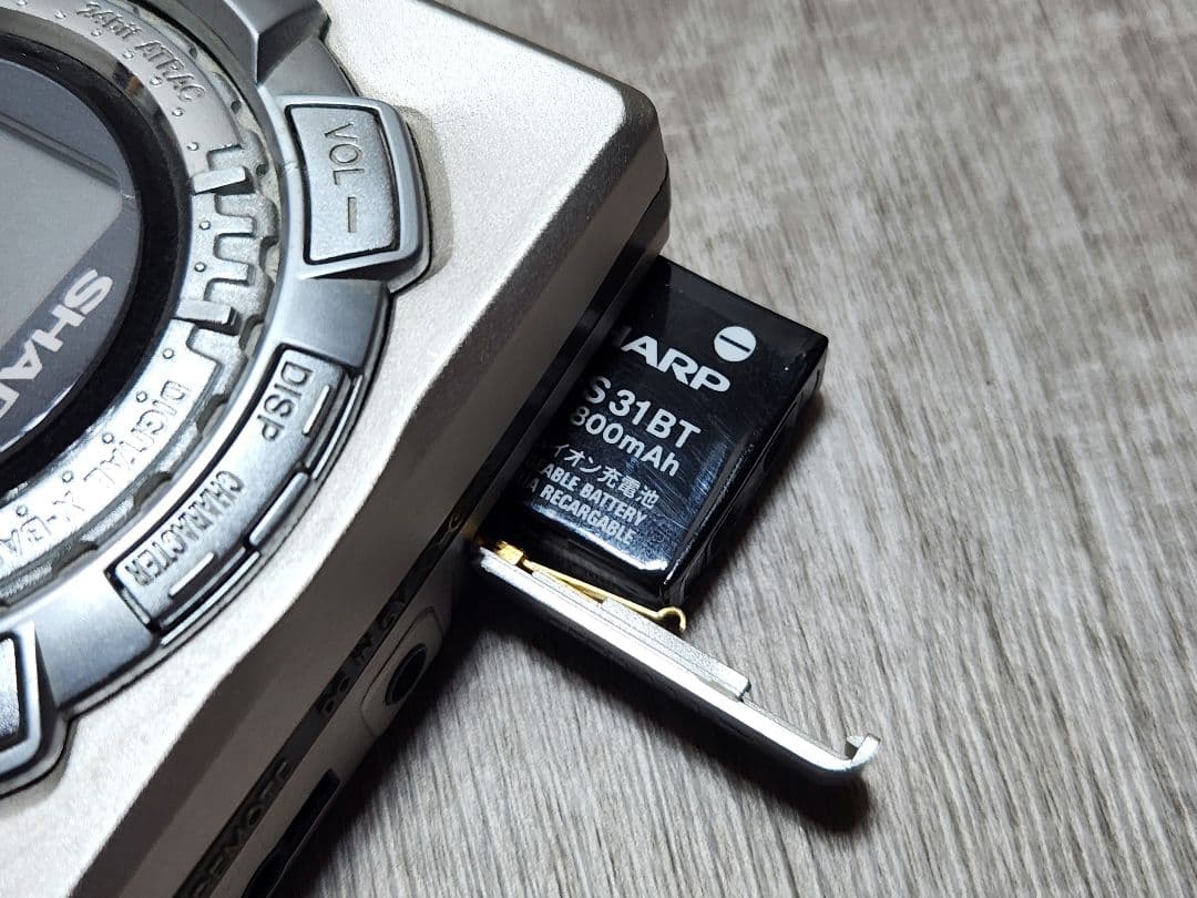 ジャンク SHARP 722 ポータブル MDプレーヤー