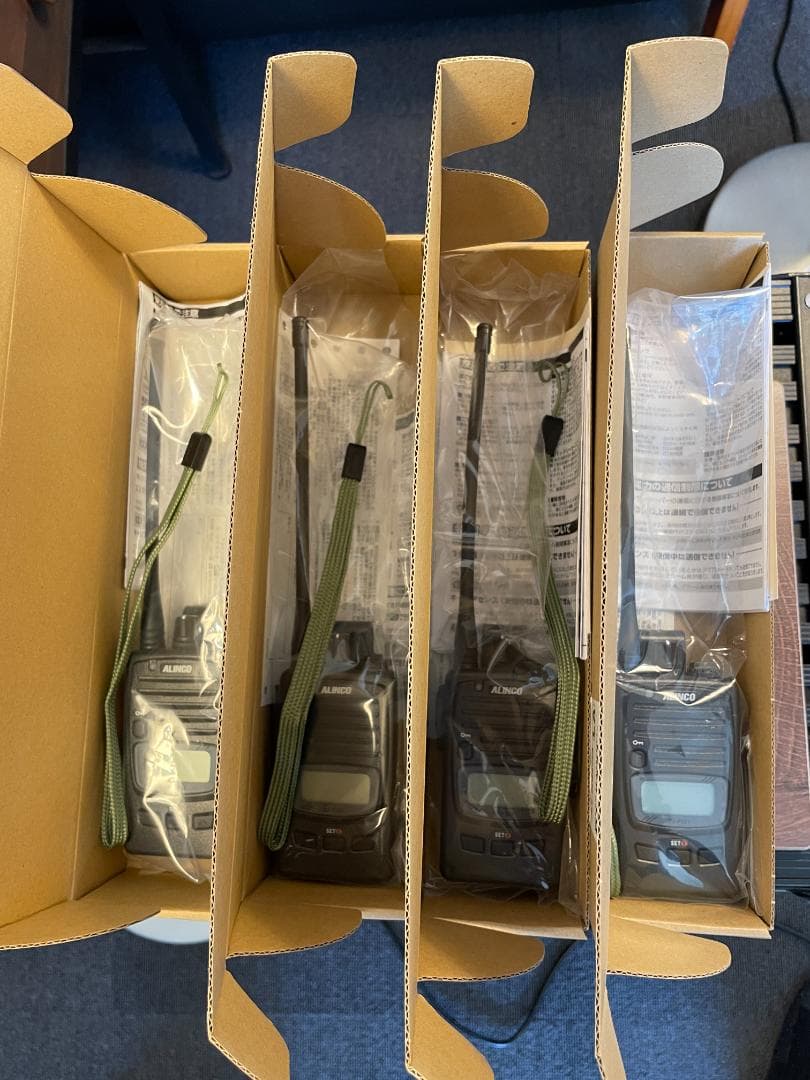 【新品】ALINCO DJ-P221LA 特小トランシーバー　４セット