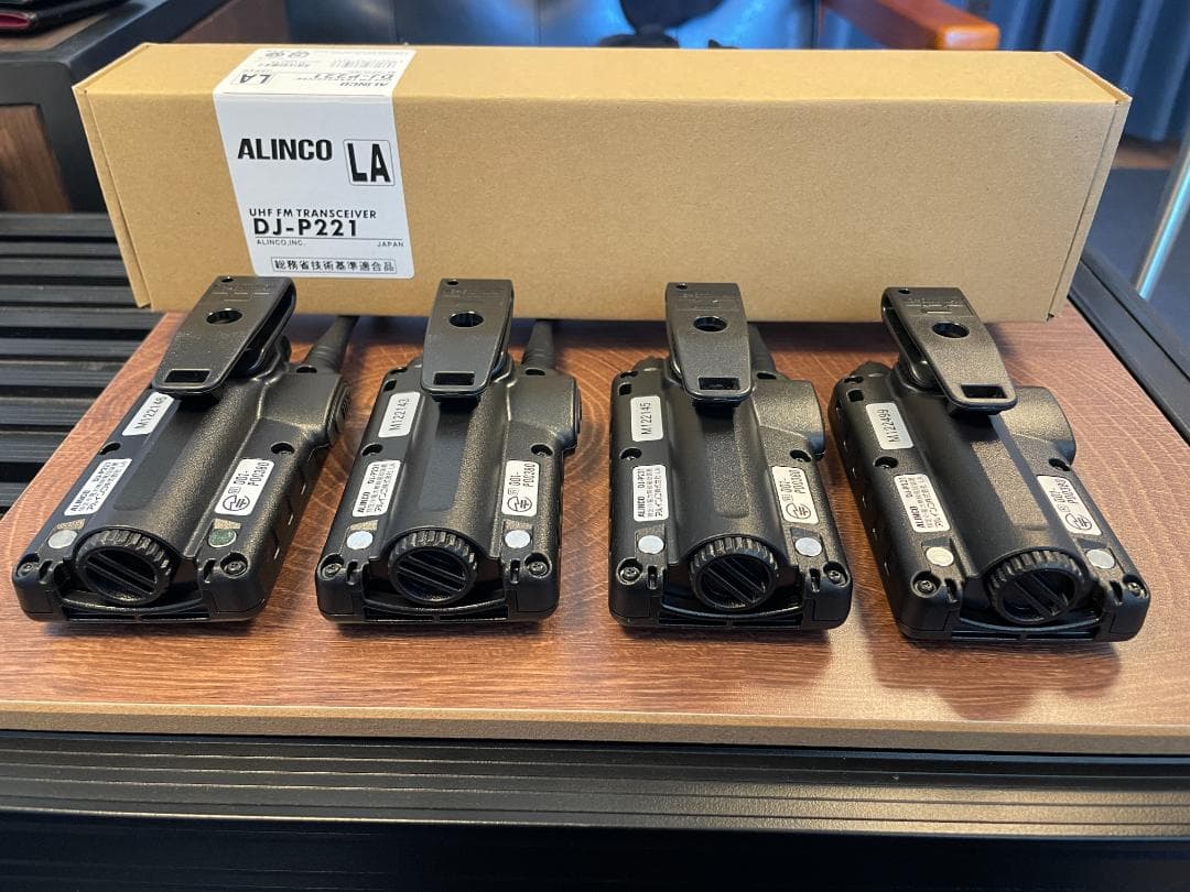 【新品】ALINCO DJ-P221LA 特小トランシーバー　４セット