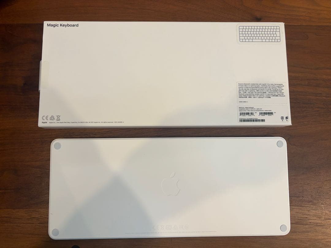 美品☆Apple純正☆Magic Keyboard ☆ケース付き☆A2450
