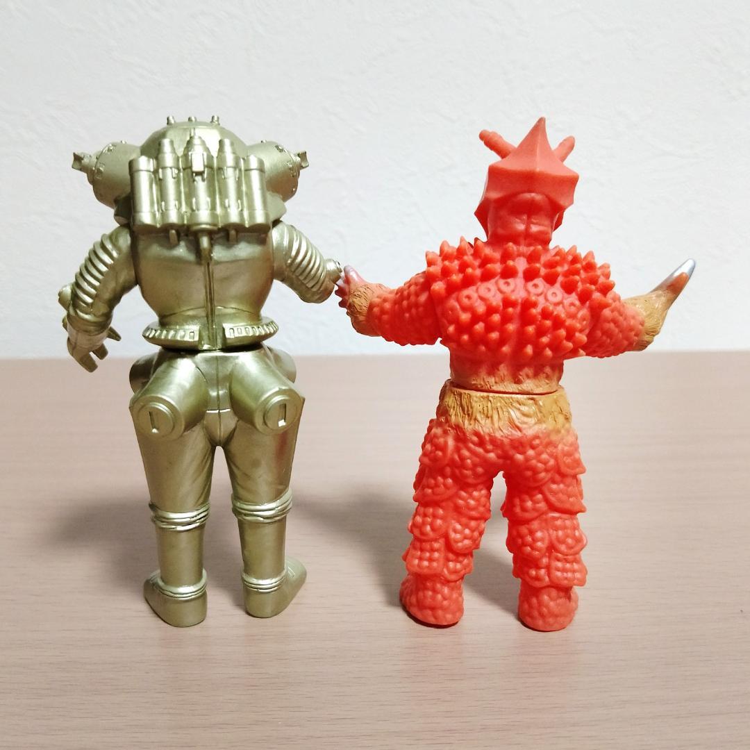 レトロ　ウルトラマンシリーズ　怪獣　デストロイヤ　19体　HG ソフビ道　ミニ