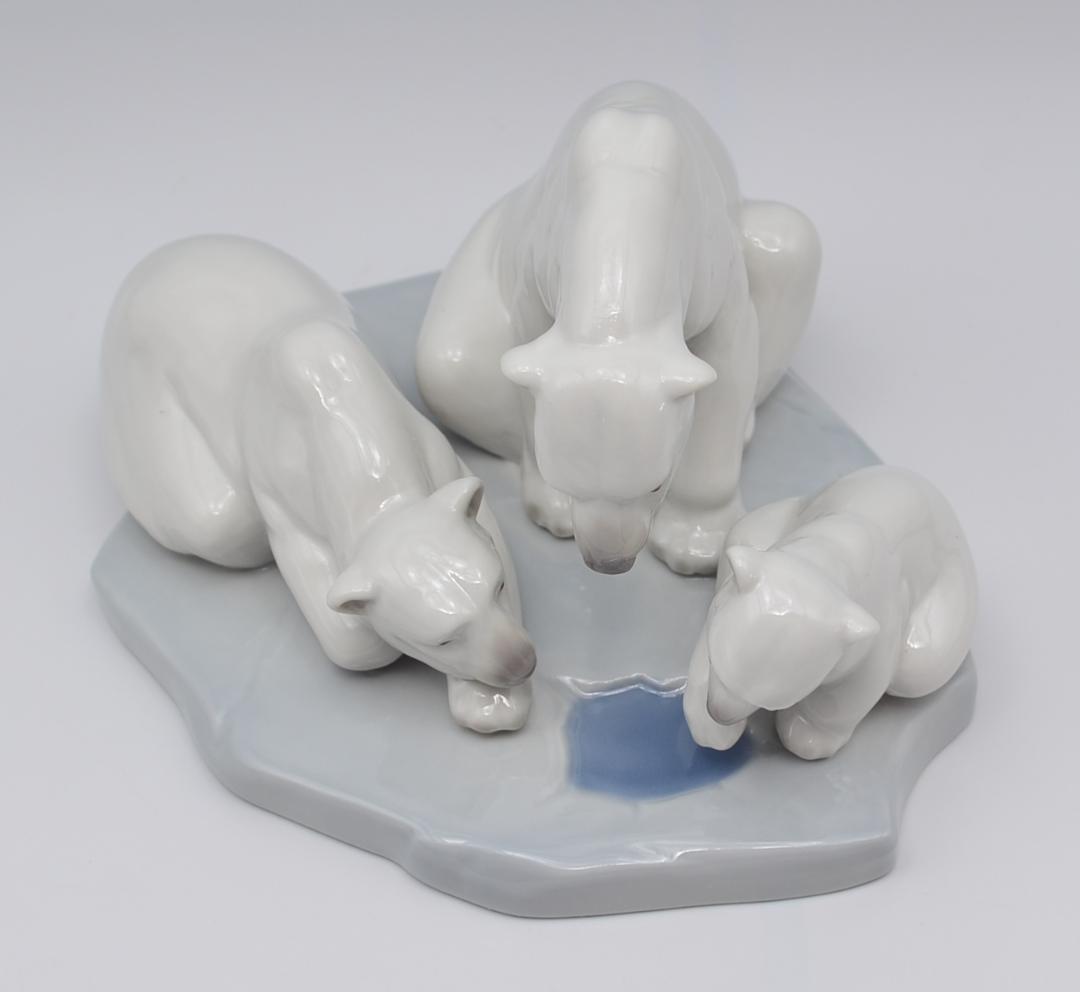 クマのような愛　＃1443　★リヤドロ　スペイン　ポーセリン　光沢仕上げ　絶版