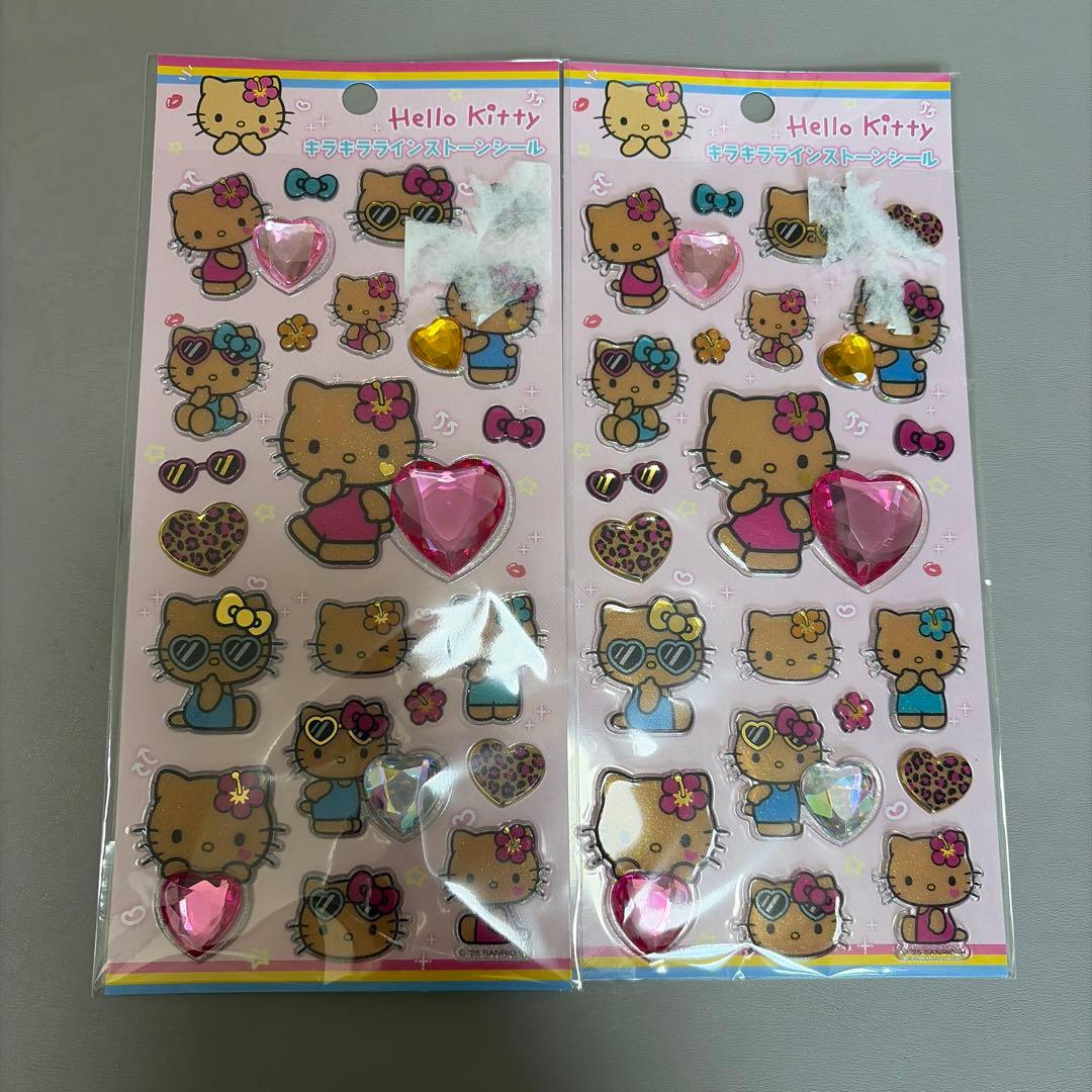 新品未開封　サンリオ 日焼けキティ.キティ.クロミ.シナモン　シール7個セット