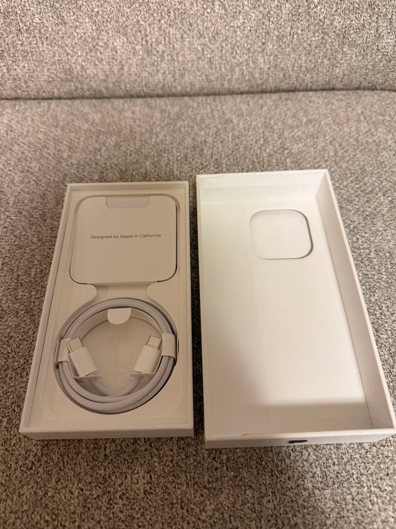iPhone 15PRO 256GB ブラックチタニウム