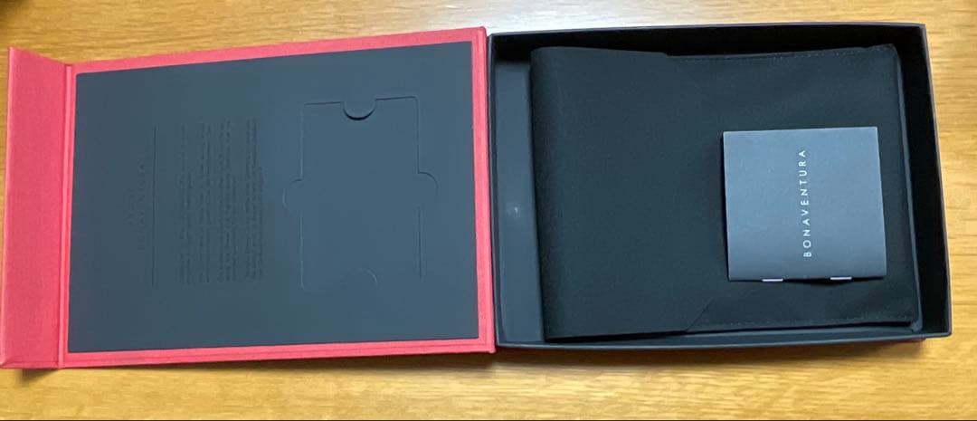 ボナベンチュラ iPhone15Plusハンドル付き バックカバーケース
