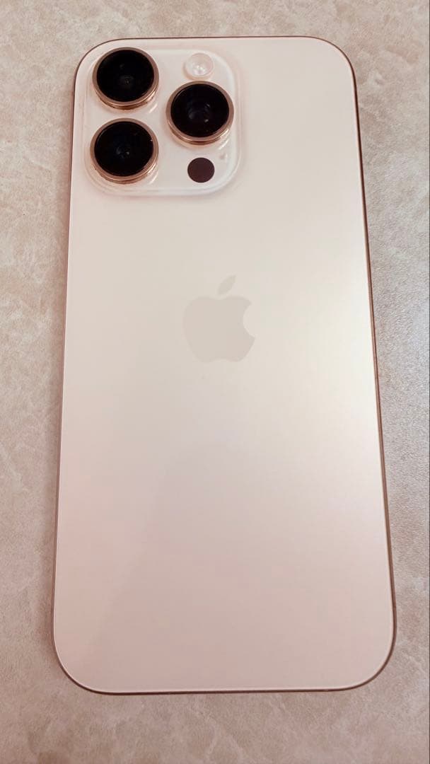 美品: Apple iPhone 16 Pro デザートチタニウム　256MB
