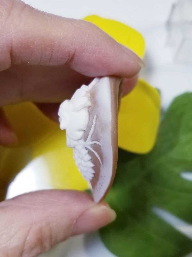 KS-170 天然シェルカメオルース　サイン有り‼️