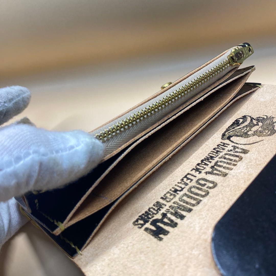 【無骨×上質】3層 丘染めブラック／ミドルトラッカーウォレットMTW