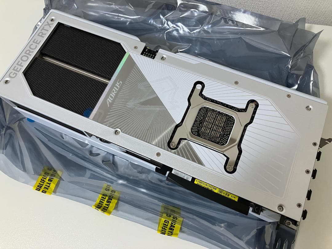 【極美品・延長保証書・領収書】RTX5090 Aorus Master Ice