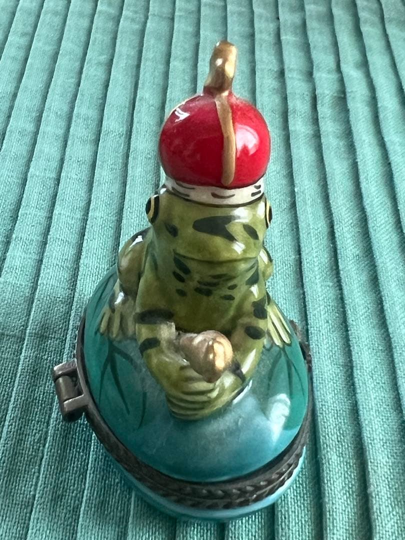 カエルのアクセサリー（ピル）ケース