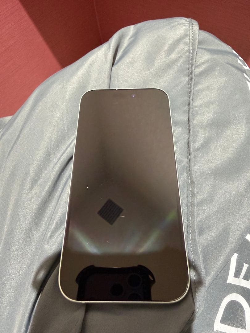 【こーちゃん】iPhone15 256GB グリーン