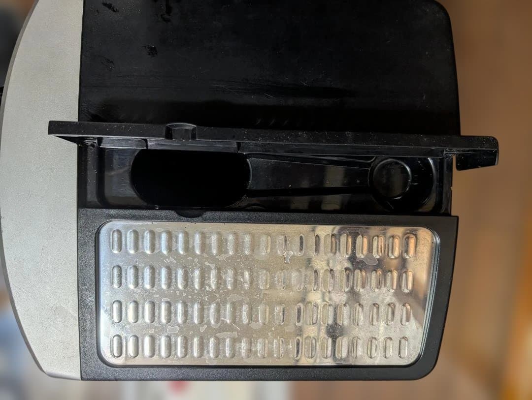 デロンギマグニフィカ　全自動エスプレッソマシン ESAM03110S