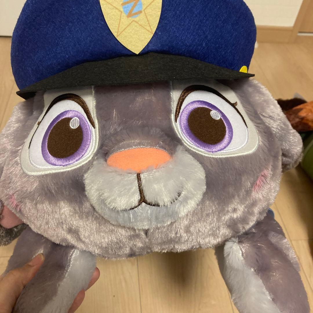 値下げ☆新品タグ付☆　ズートピア　赤いほっぺ　寝そべりぬいぐるみ