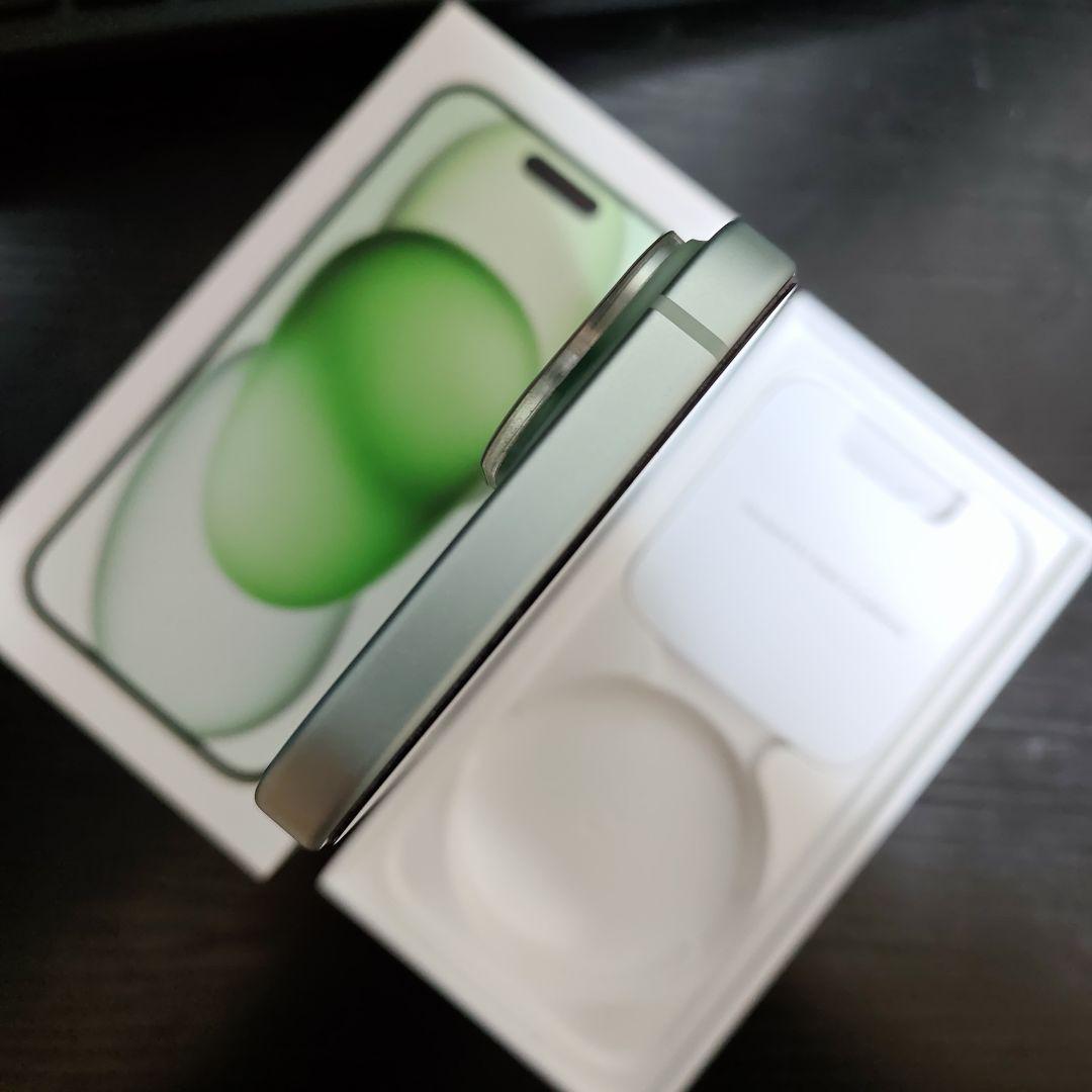 iPhone 15 グリーン 256GB SIMフリー 美品