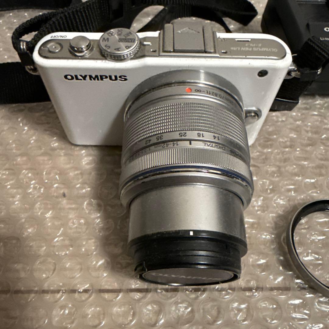 カメラ　OLYMPUS PEN Lite E-PL3 ダブルズームキット
