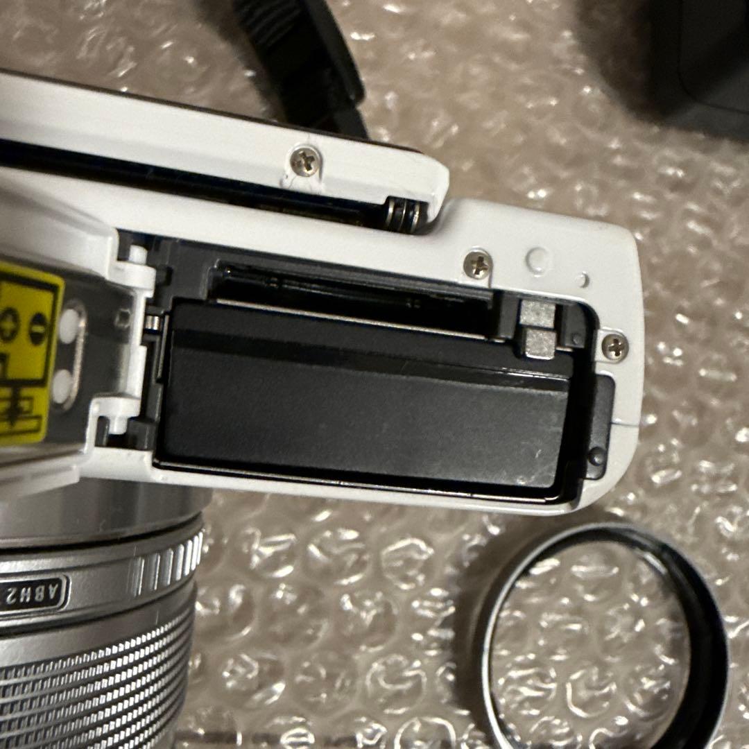 カメラ　OLYMPUS PEN Lite E-PL3 ダブルズームキット