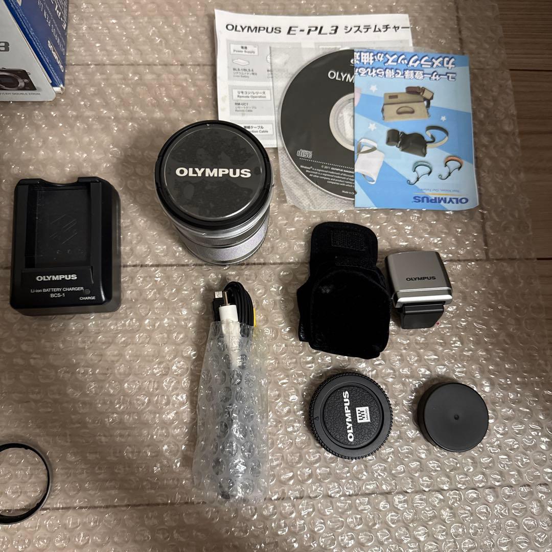 カメラ　OLYMPUS PEN Lite E-PL3 ダブルズームキット