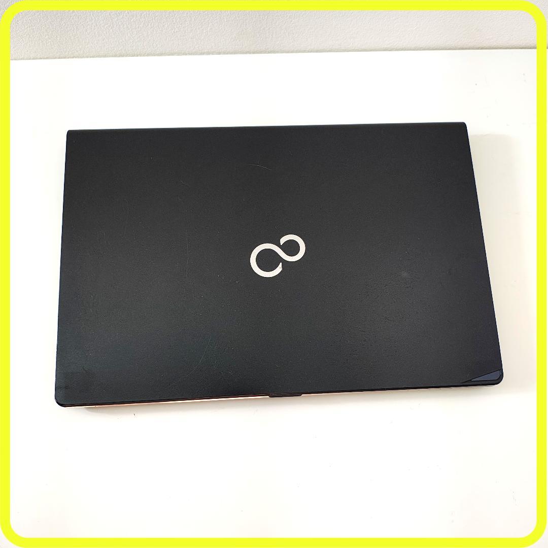 薄型軽量　windows11ノートパソコン⭐️SSD256　office　834